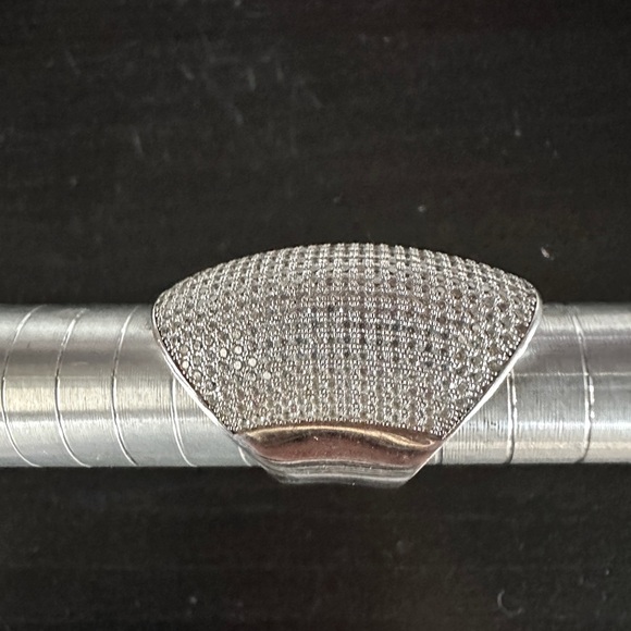 Beautiful Silver Statement Ring With Pave Cubic Zirconia Size 7 - Picture 6 of 7